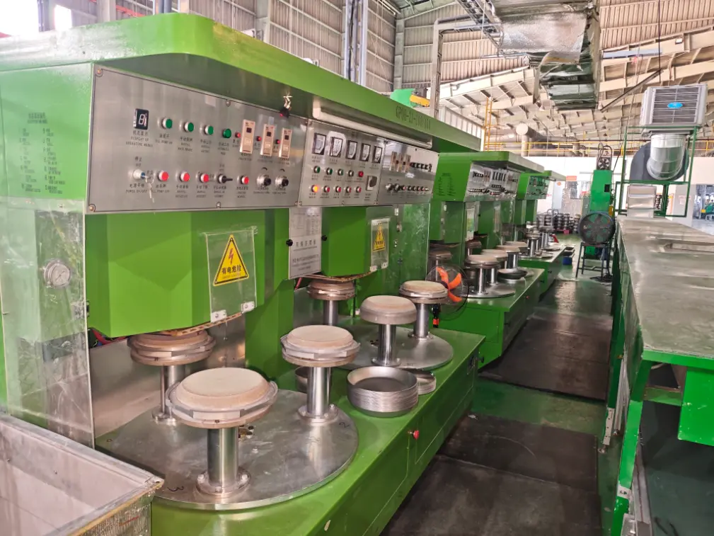 Mesin brazing dhasar piranti masak wis dipasang ing luar negeri.